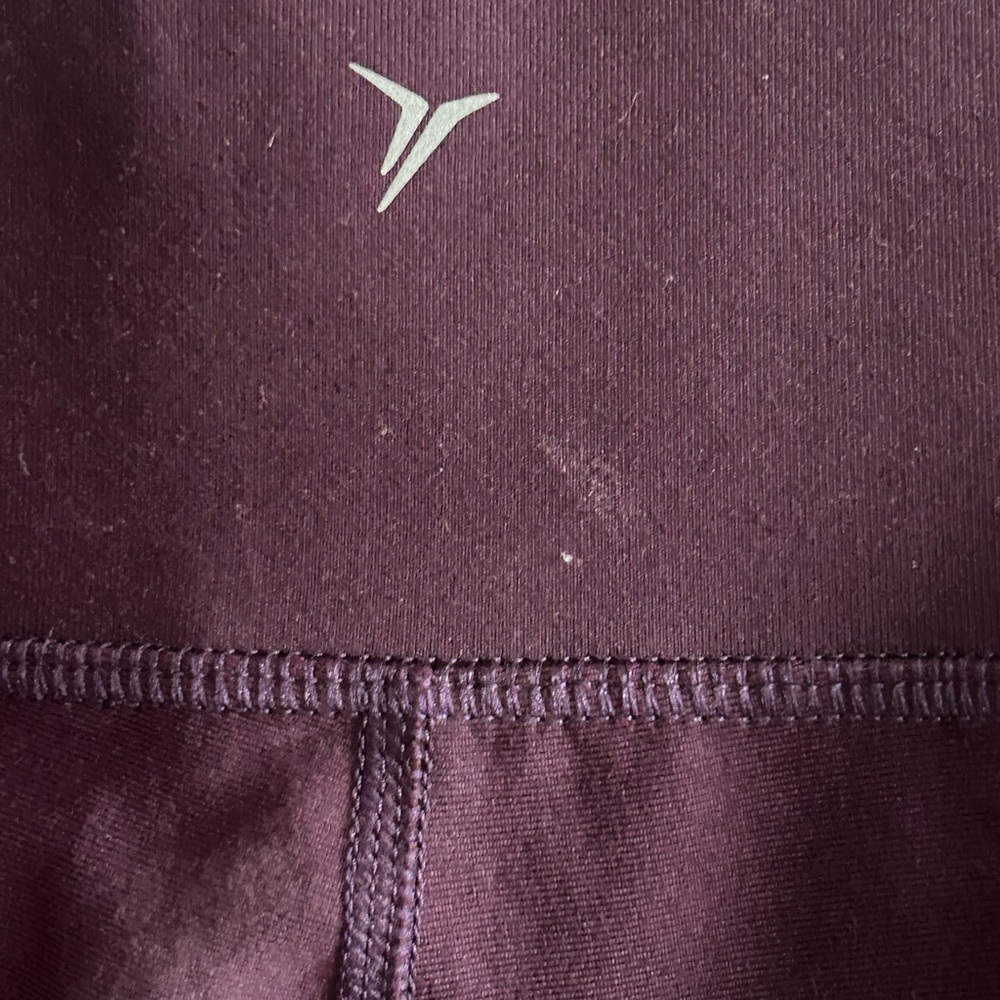 Old Navy elevate built in sculpt purple leggings - Picture 5 of 8